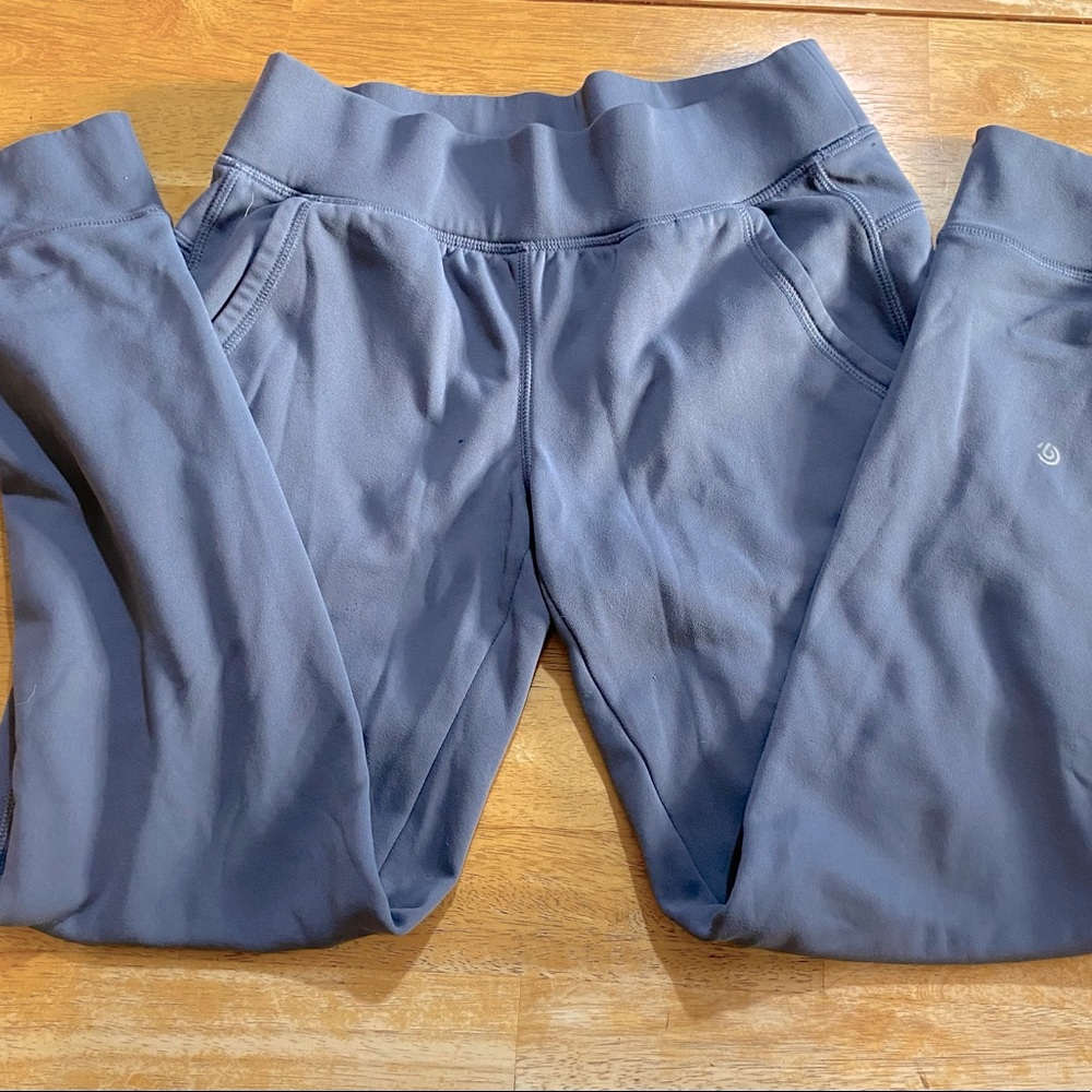 C9 CHAMPION WOMEN'S TECH SEMI FIT MID-RISE FLEECE JOGGERS, size xs